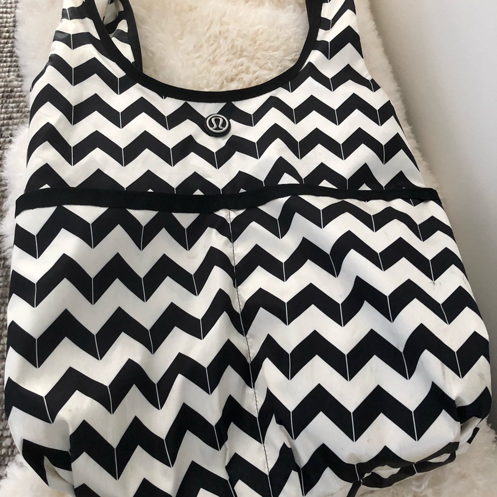 Lululemon yoga bag